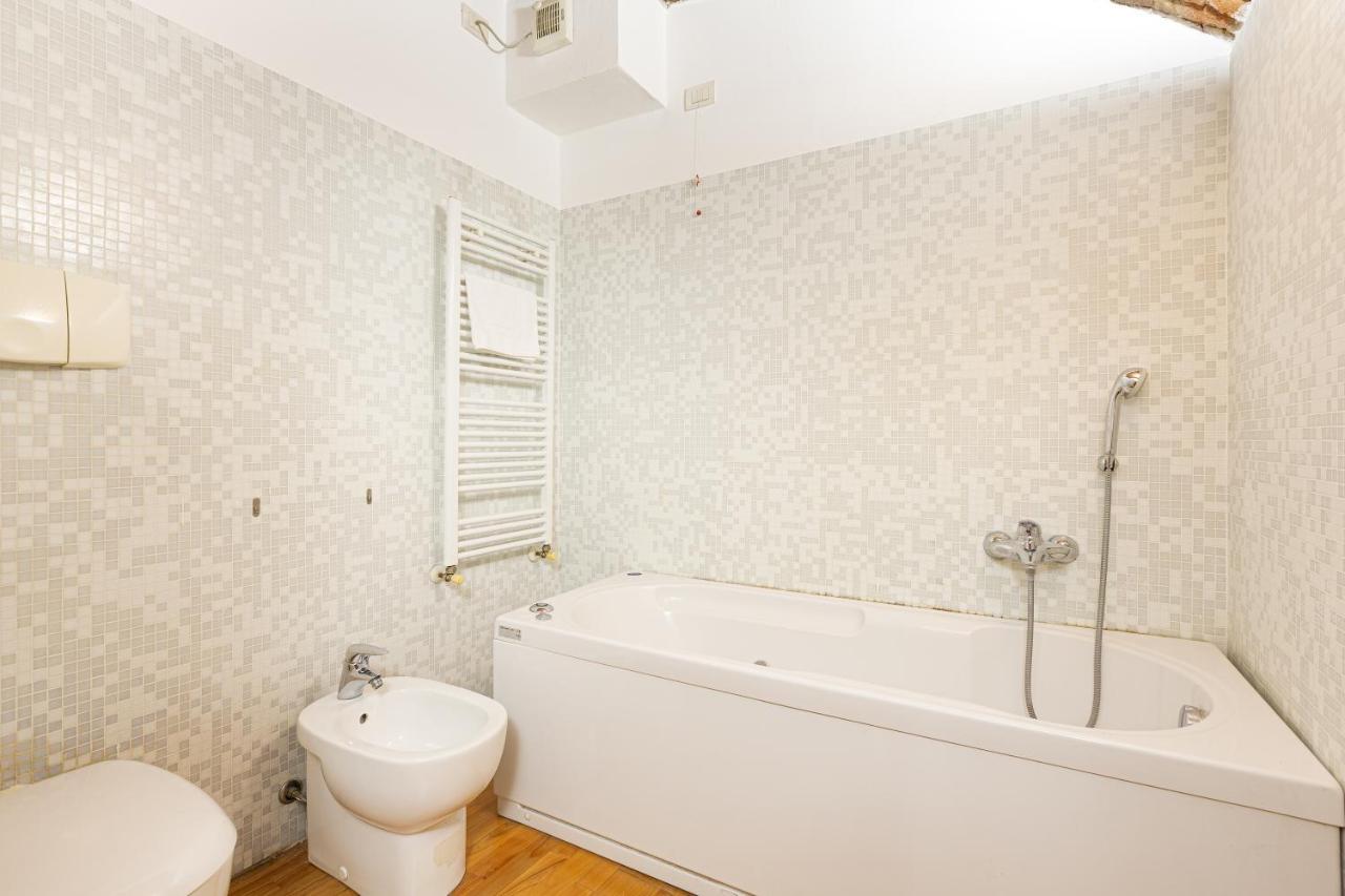 Sant'Ambrogio Design Apartment Milano Eksteriør billede